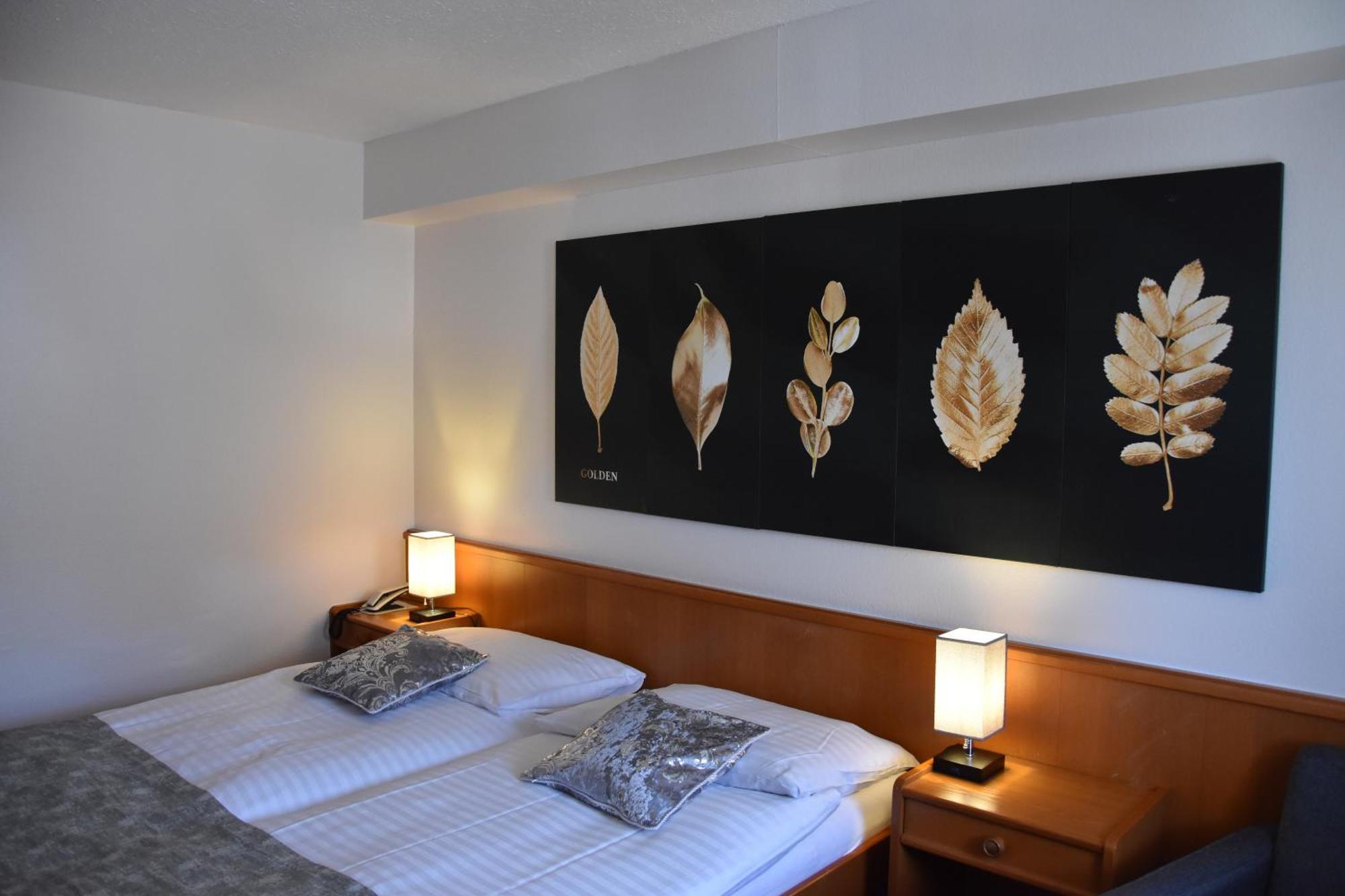 Hotel Des Trois Rois Le Locle Ngoại thất bức ảnh