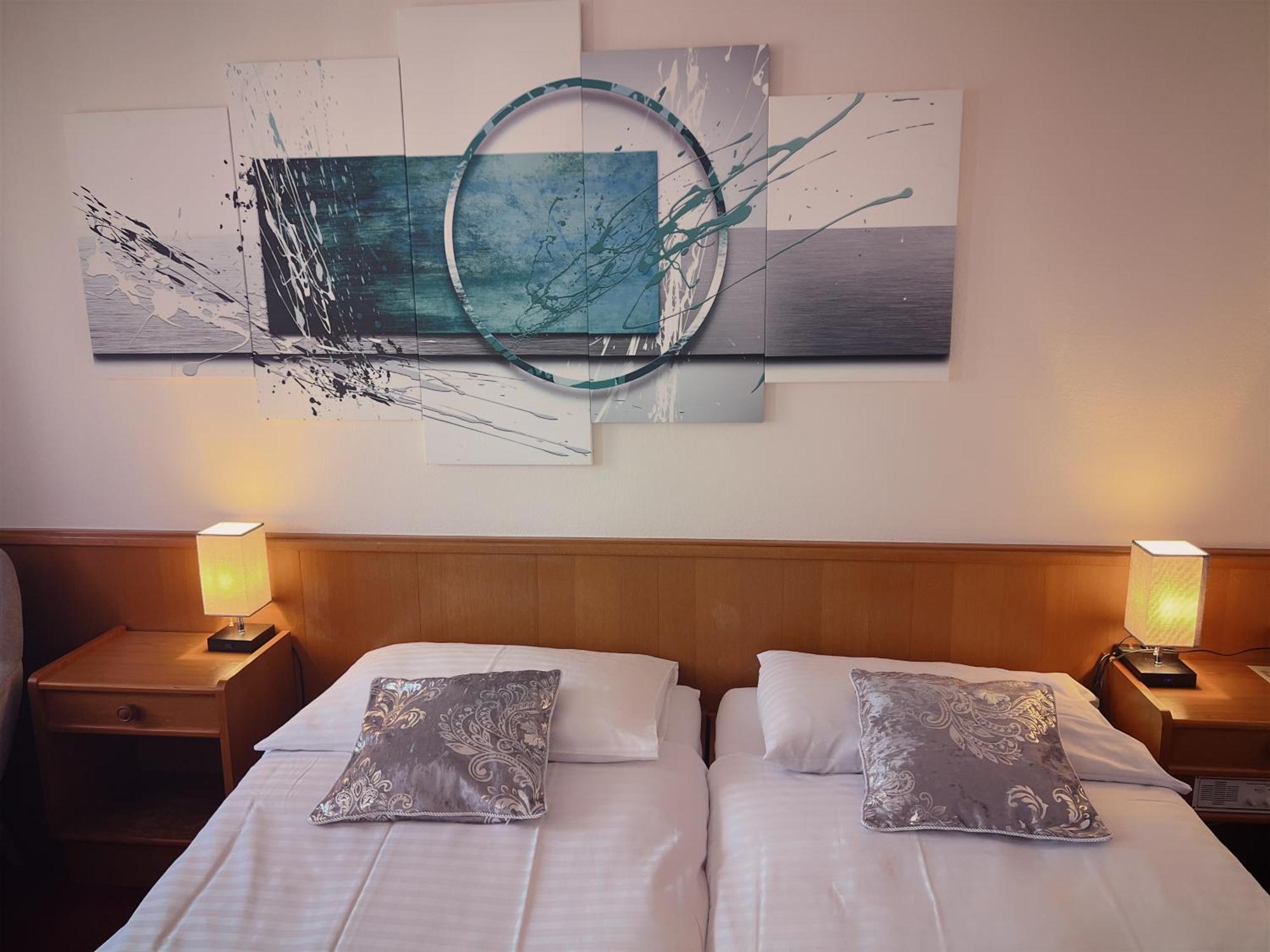 Hotel Des Trois Rois Le Locle Ngoại thất bức ảnh
