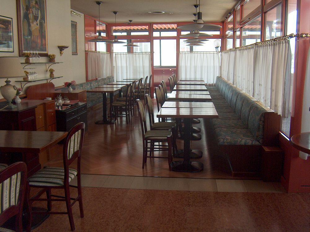 Hotel Des Trois Rois Le Locle Ngoại thất bức ảnh