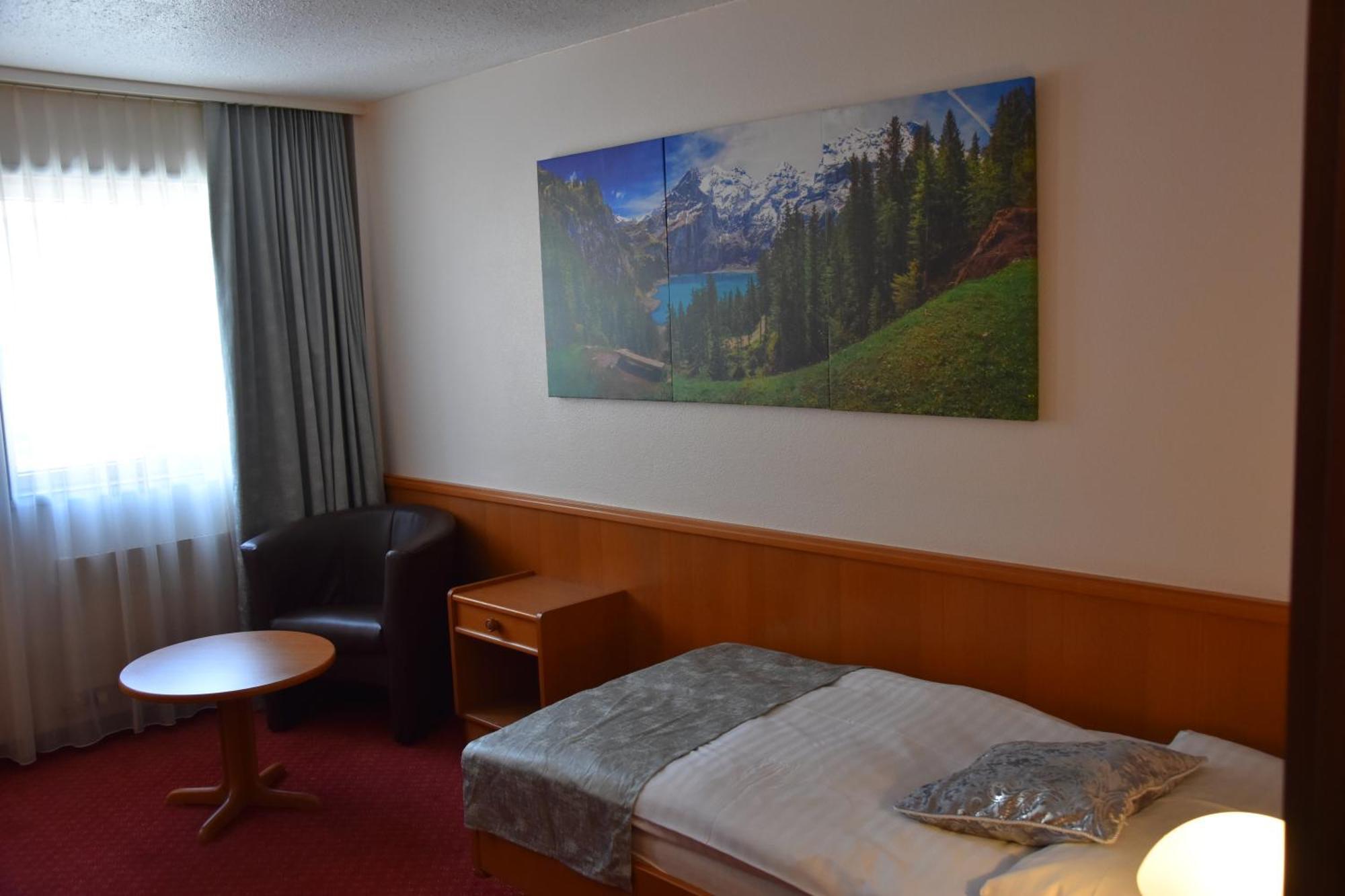 Hotel Des Trois Rois Le Locle Ngoại thất bức ảnh