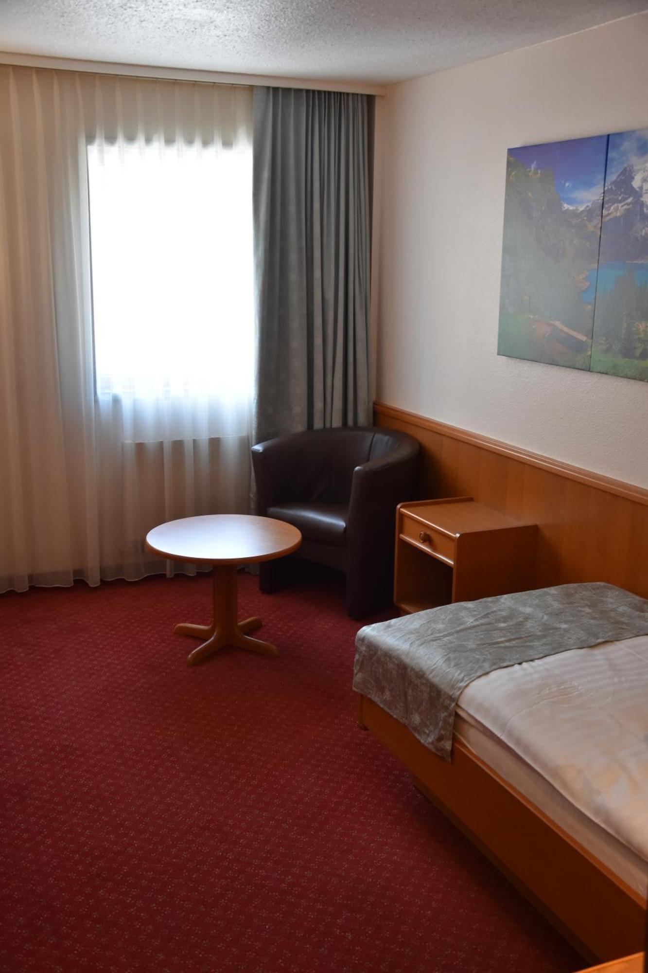 Hotel Des Trois Rois Le Locle Ngoại thất bức ảnh